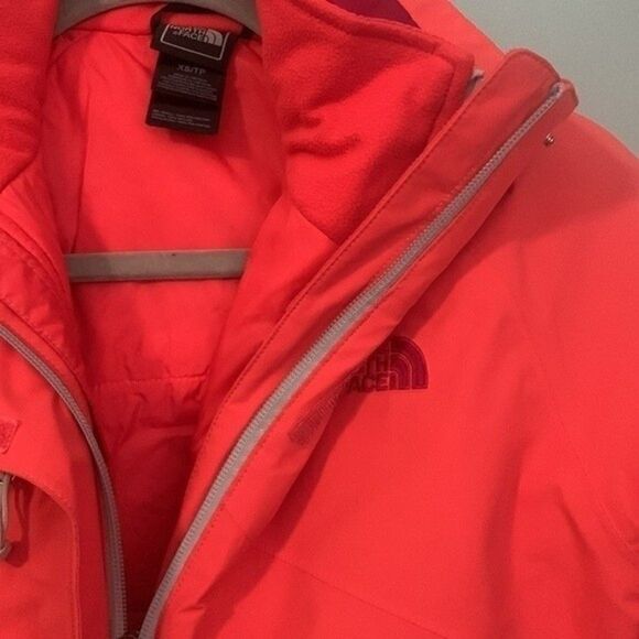 WOMEN'S PINNACLE INSULATED JACKET | The North Face - Picture 3 of 8